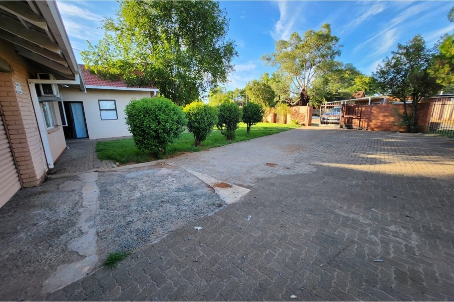 7 Bedroom Property for Sale in Cassandra Northern Cape